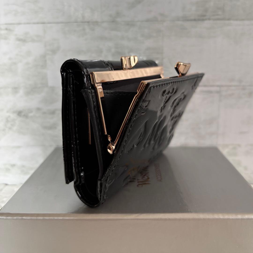 vivian westwood大人可愛いブラックエナメル型押しオーブ三つ折　財布