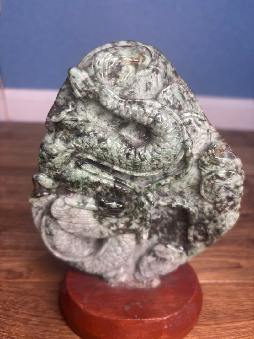 天然翡翠 【龍】台座付き 鑑賞石 希少
