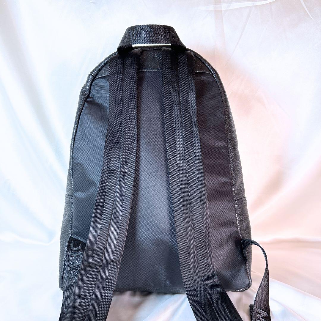 美品 MARC JACOBS リュック レザー ブラック ゴールド金具