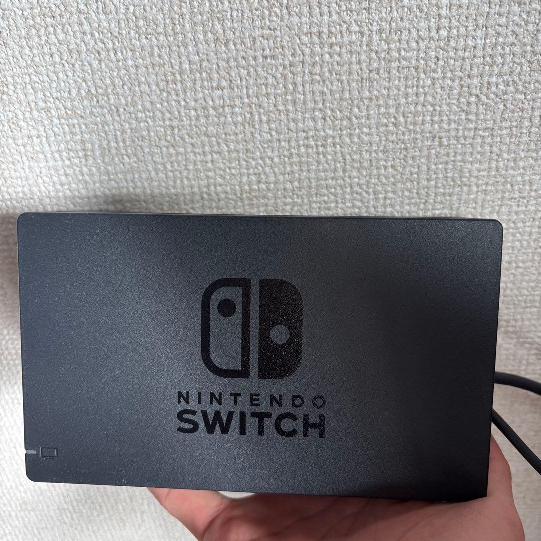 【美品、ブルーライトカットフィルム付‼️】Nintendo Switch本体