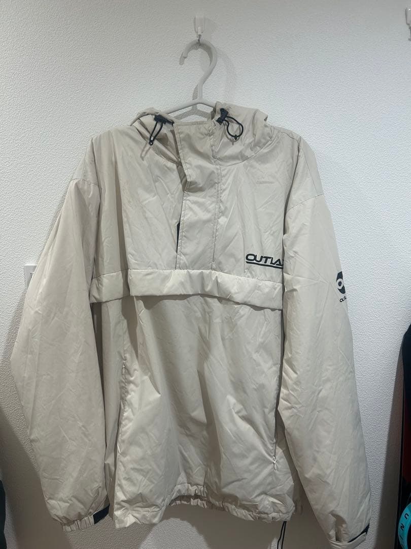 OUTLAX ウェア上下セット　ベージュ