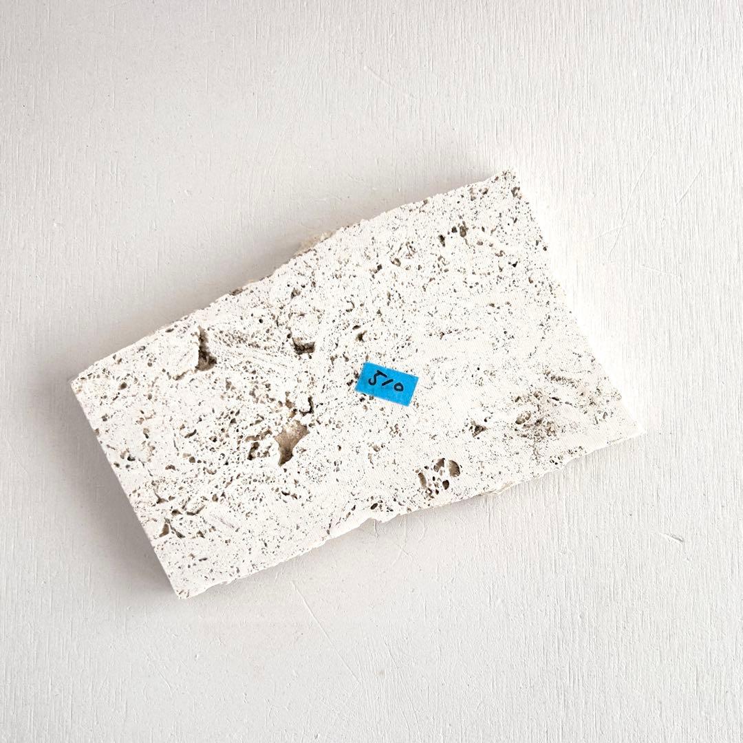 510ロマノトラバーチン（大理石端材プレート）