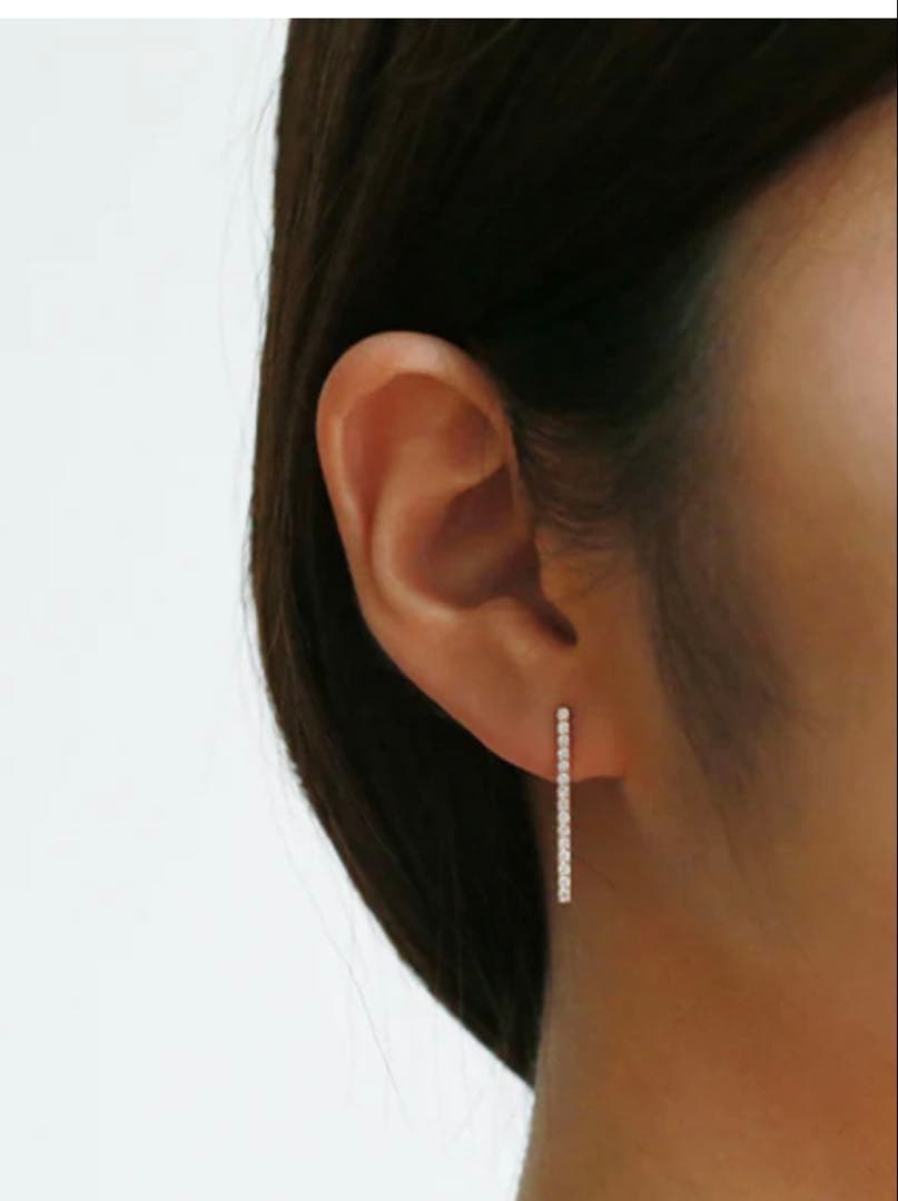 オレフィーチェ　ダイヤピアス