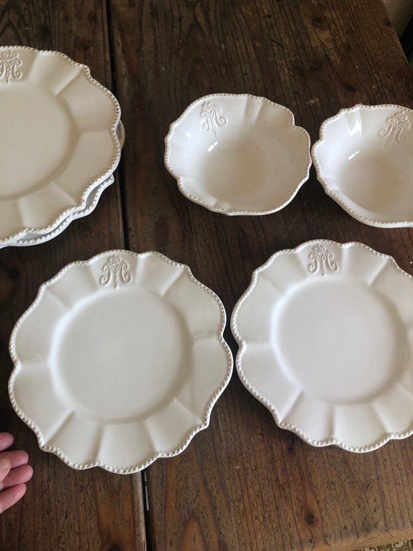 お値下げ　ディスプレイ　お皿2枚（大）お皿2枚（中）ボウル2枚　オシャレ