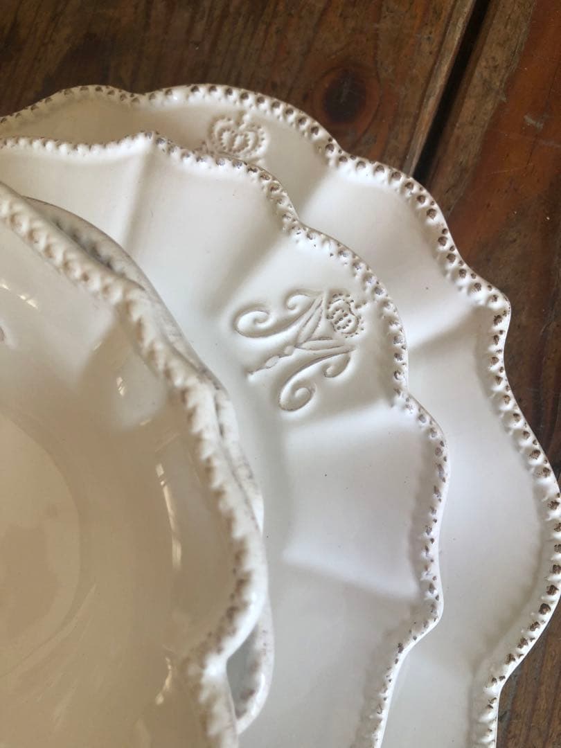 お値下げ　ディスプレイ　お皿2枚（大）お皿2枚（中）ボウル2枚　オシャレ