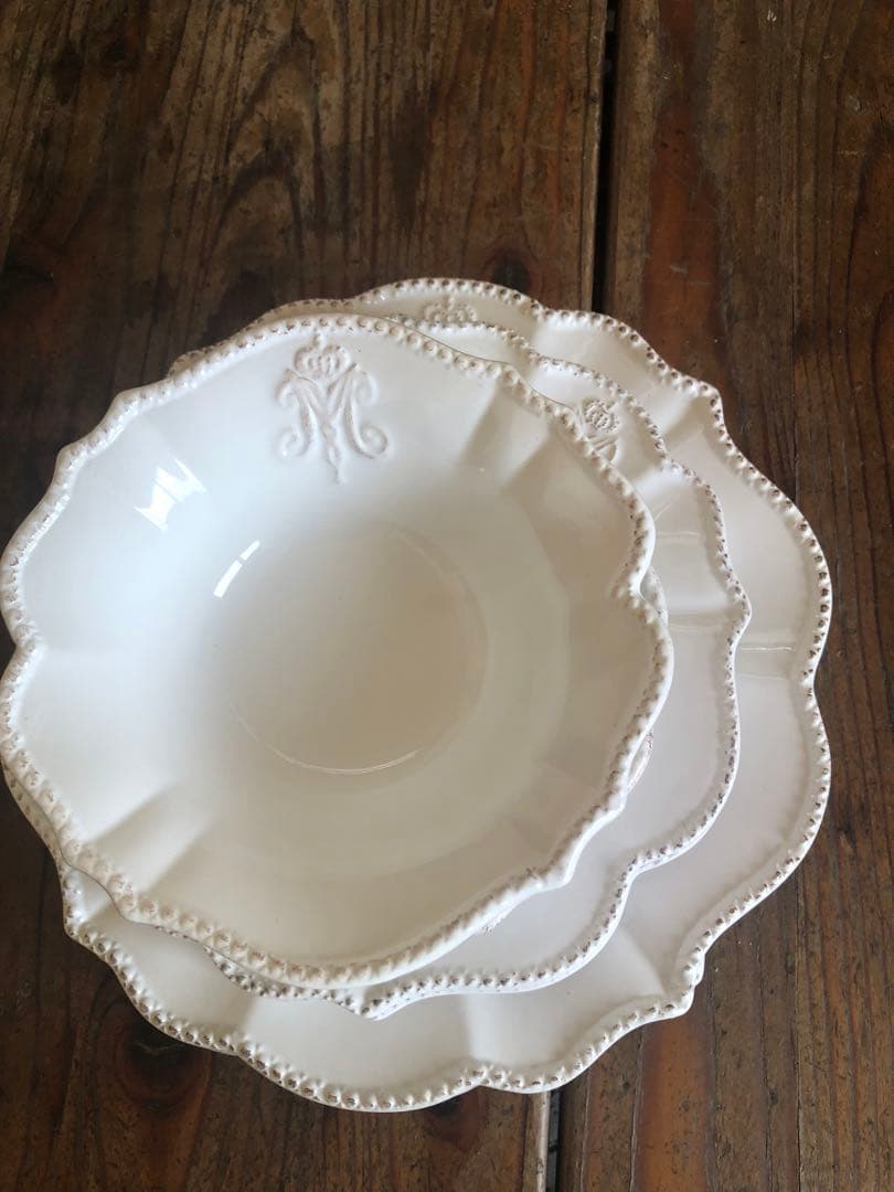 お値下げ　ディスプレイ　お皿2枚（大）お皿2枚（中）ボウル2枚　オシャレ