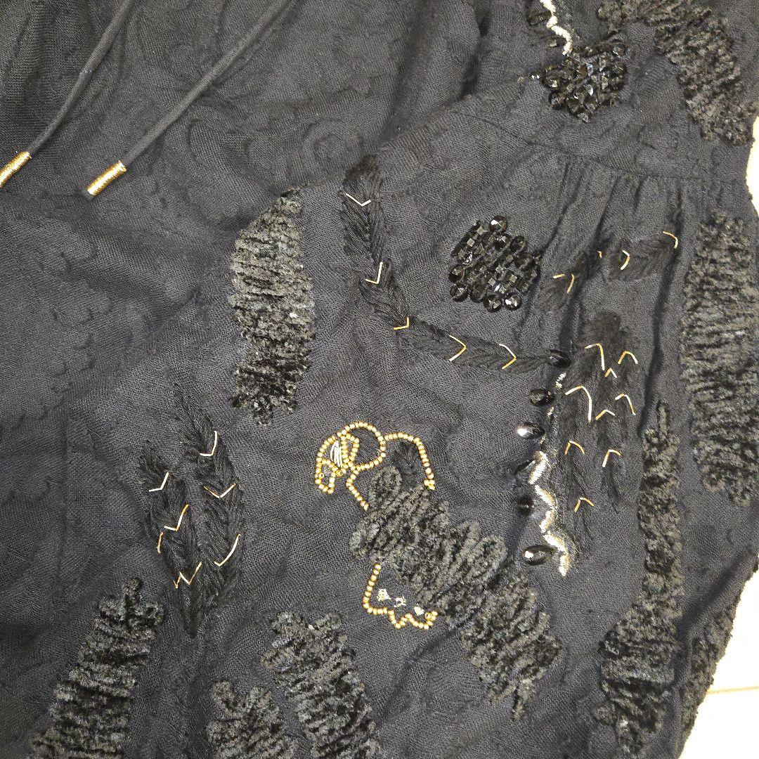 ヤマダヤ福袋2026　ブラック刺繍バルーンスリーブワンピース