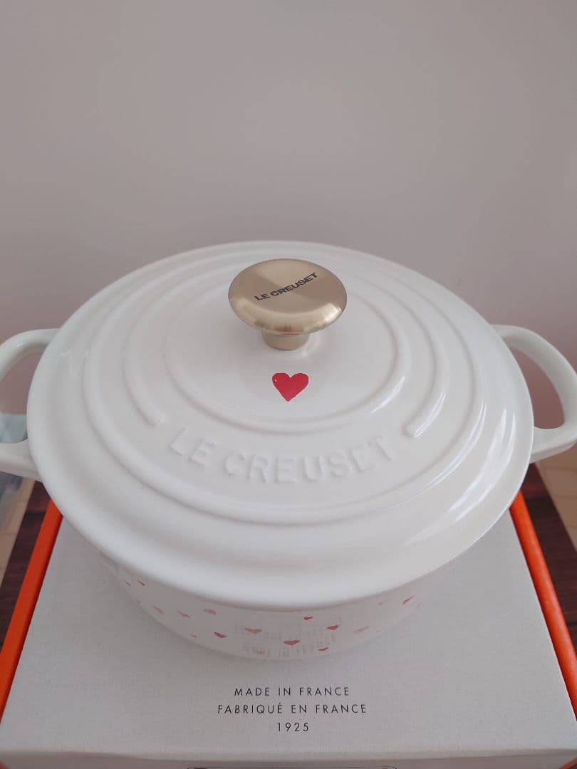 【新品レア品·ハート柄】LE CREUSET 20㌢両手鍋ココット・ロンド
