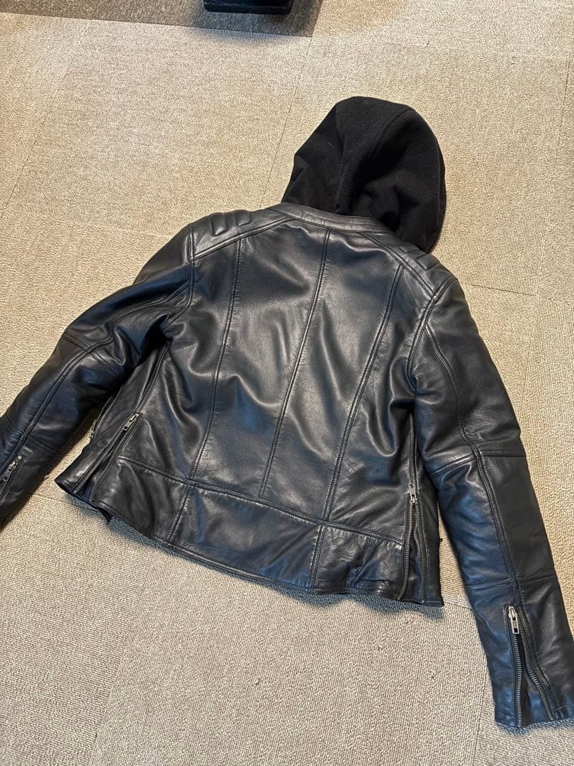 デグナー　FRAU DEGNER ブラックレザージャケット フード付き