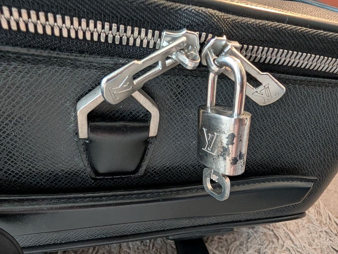 【セール】ルイヴィトン　タイガ ペガス 55 リペア済み レザー スーツケース