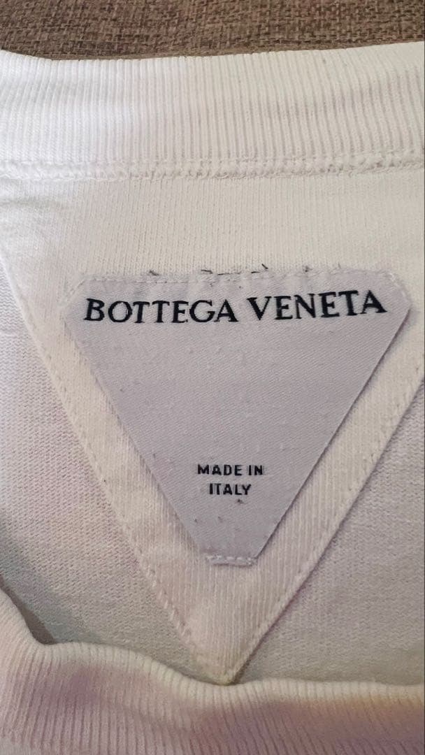 BOTTEGA VENETA ボッテガヴェネタ リベットポケット付き半袖Tシャツ