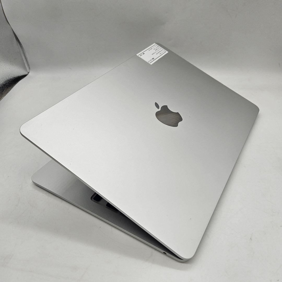 Macbook Air 2022 • Apple M2 | 24GB | 1TB