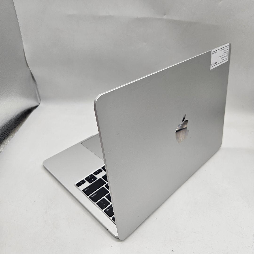 Macbook Air 2022 • Apple M2 | 24GB | 1TB