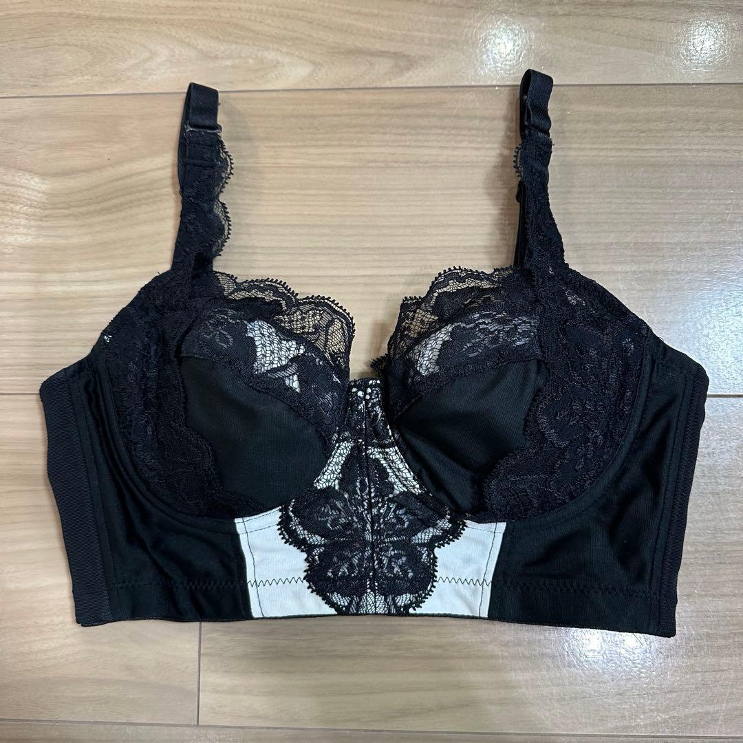 LALA グラントイーワンズ