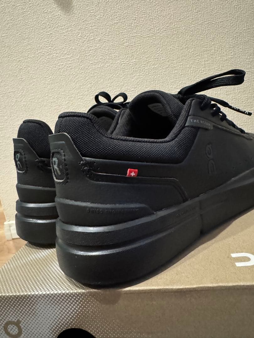 ON THE ROGER Advantage 新品同様 公式サイト購入品　オン