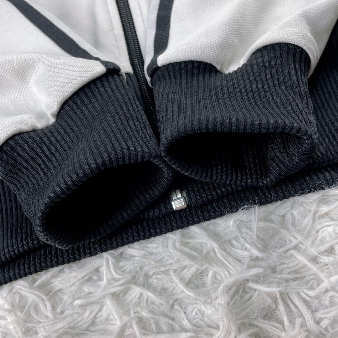 アディダス トラックジャケット 襟高 刺繍ロゴ 3本ライン　トレフォイル