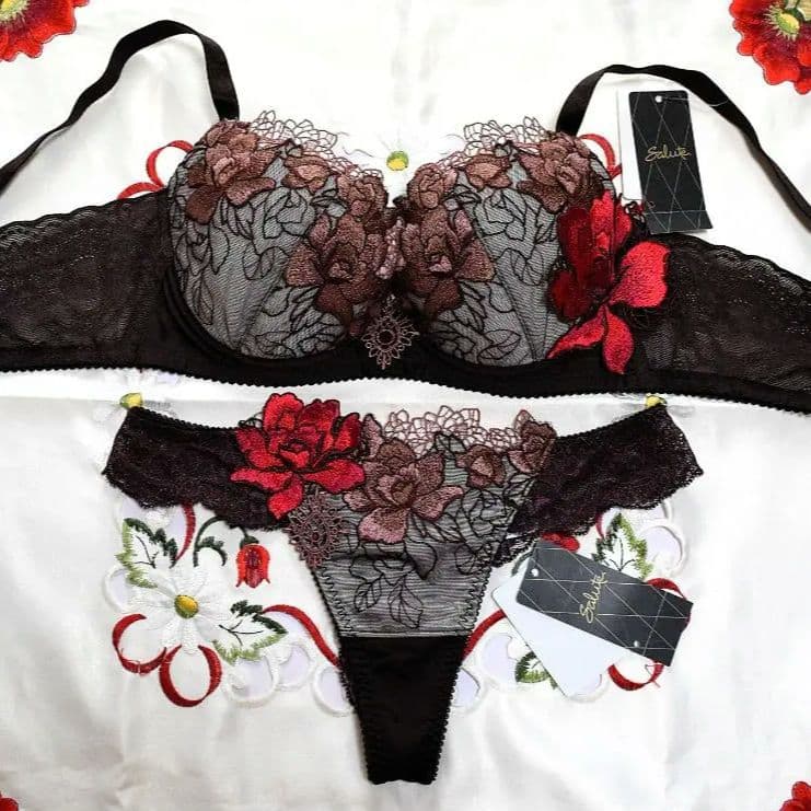 新品・タグ付き☆ワコール☆サルート☆７６Ｇ・ラピュタ☆ＷＩ☆Ｄ７５＆ソングＭ　Ｒ