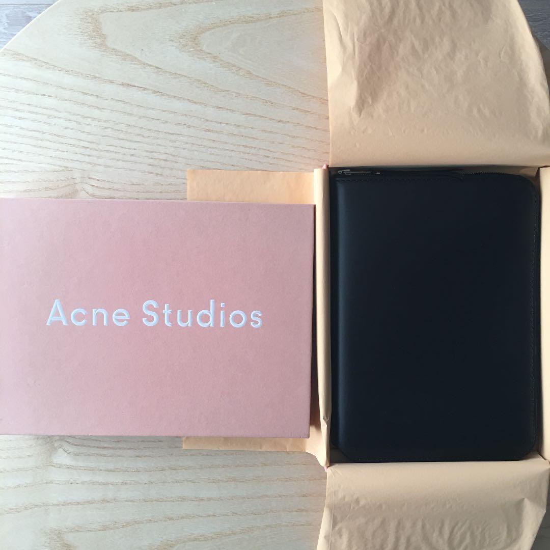 ダ*ト様 Acne Studios（アクネ ストゥディオズ）の財布