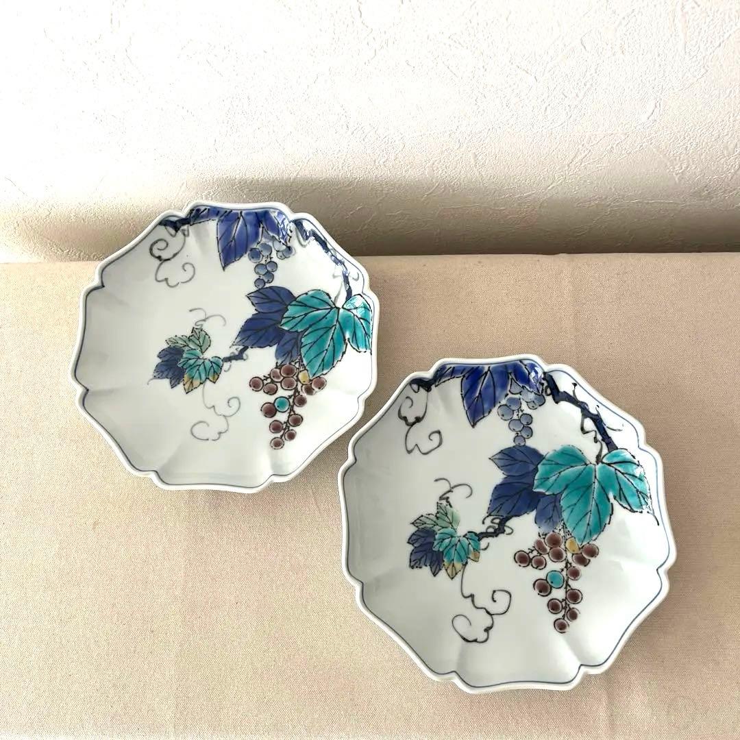 M97○ 【みーです。】葡萄柄お皿２枚も同梱