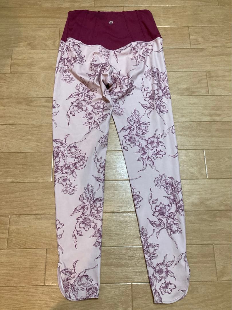 SUKALA ヨガウエア　上下セット　Mサイズ