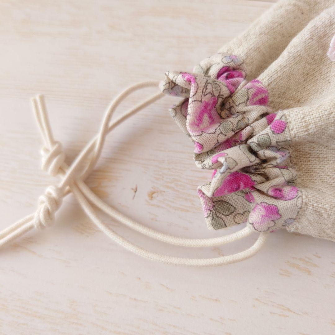 ちっちゃな巾着 サシェ M ／詰替タイプ【うさことピンクの薔薇】