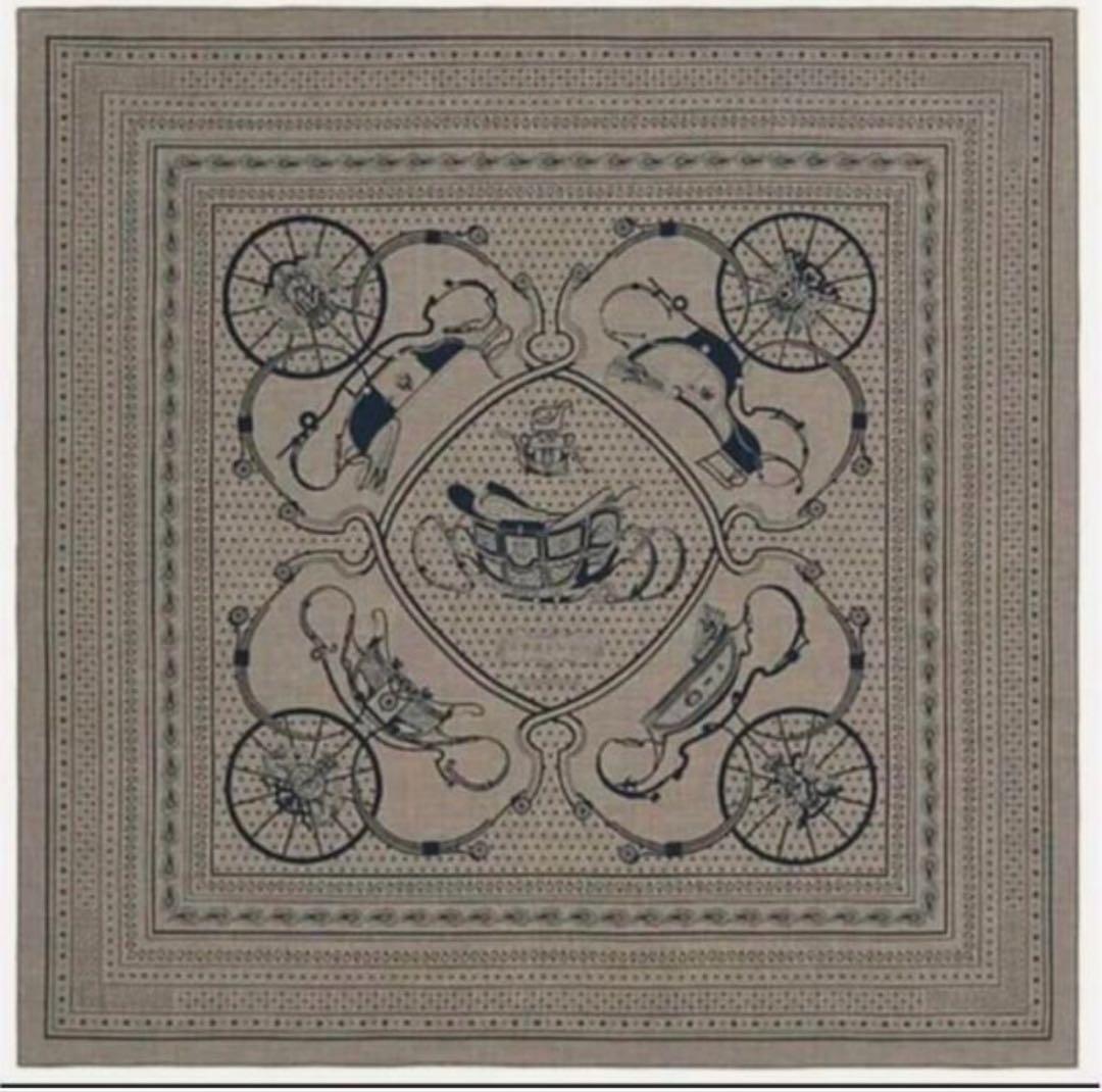 エルメス　カシシル　エトゥープ　バンダナ　カレジュアン　クリーニング済み