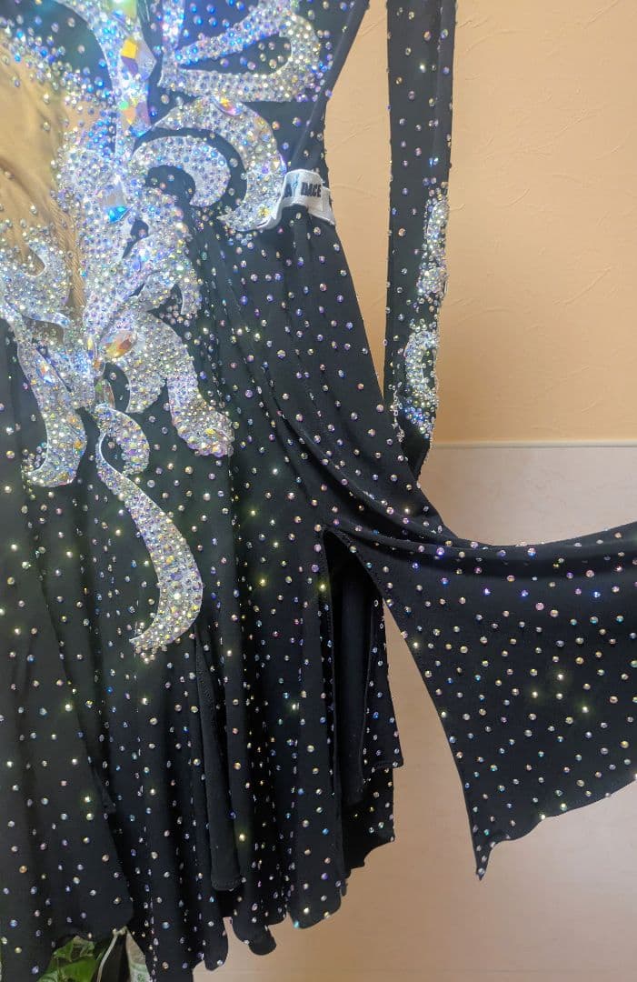 タカダンス　社交ダンス 黒のスパンコールダンスドレス　Мサイズ