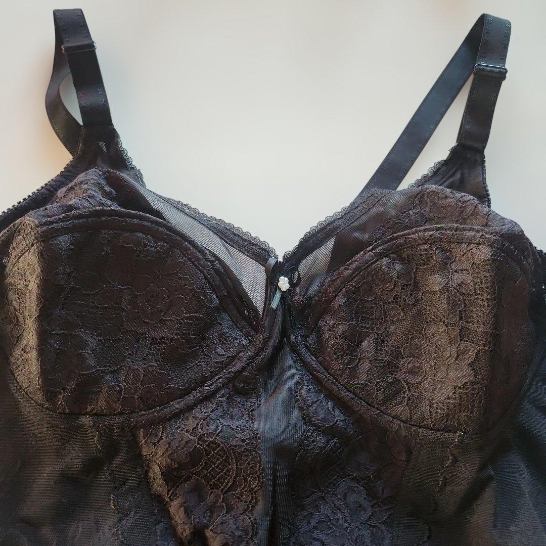 シャンデール　ブラック ボディースーツ C85