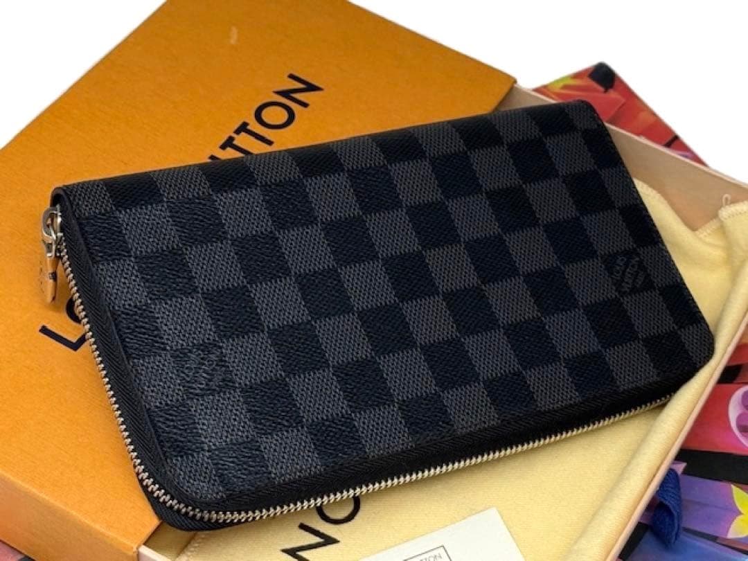 超極美品！ルイヴィトン　グラフィット　ジッピーオーガナイザーNM