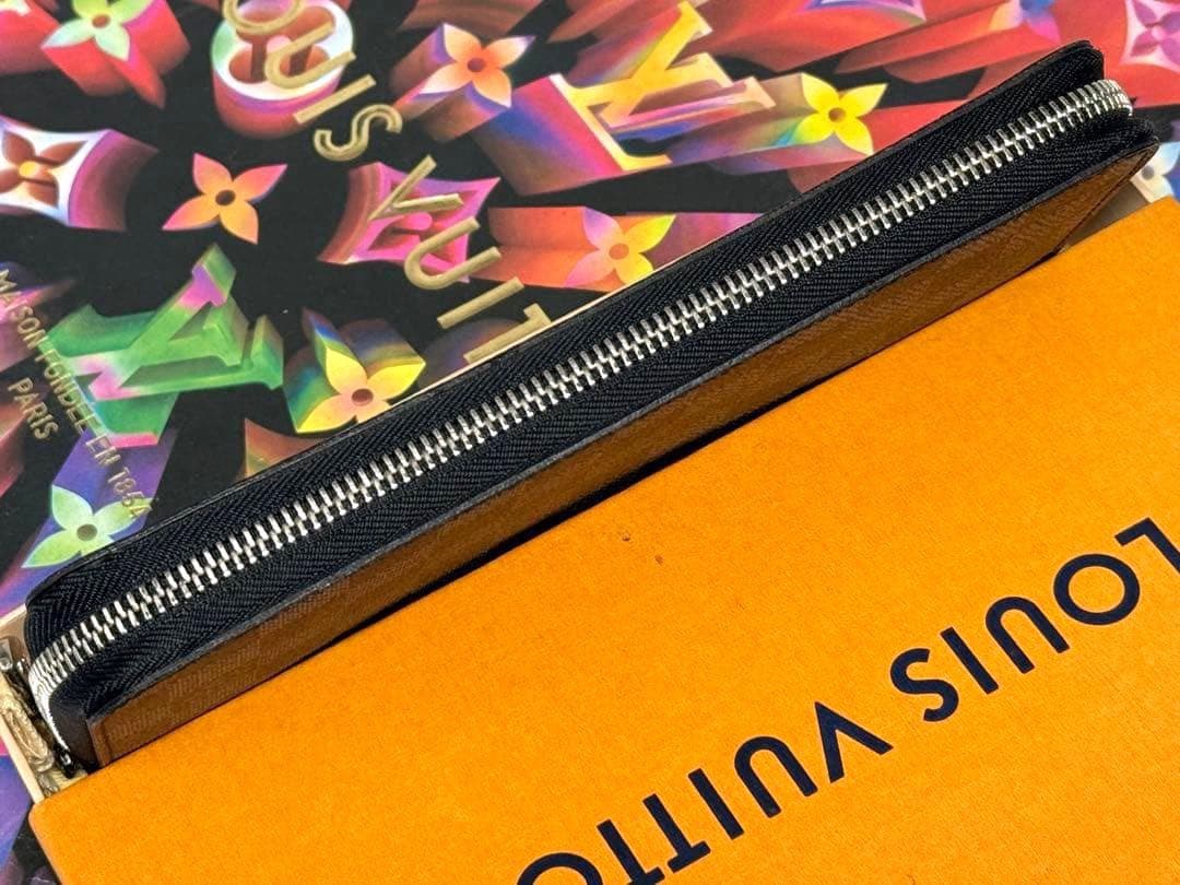 超極美品！ルイヴィトン　グラフィット　ジッピーオーガナイザーNM