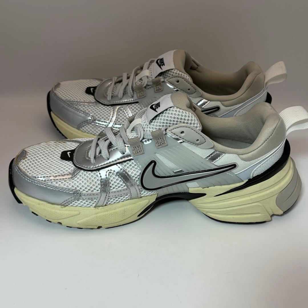 ☆MOGU☆ Nike ナイキ W V2K RUN FD0736-100