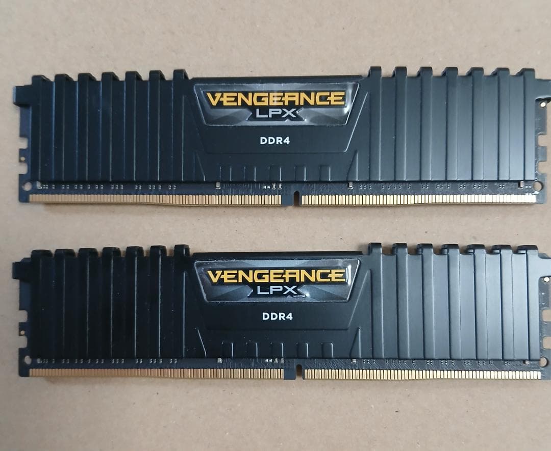 CORSAIR DDR4 2666MHz 16GBx2枚 (32GB Kit)