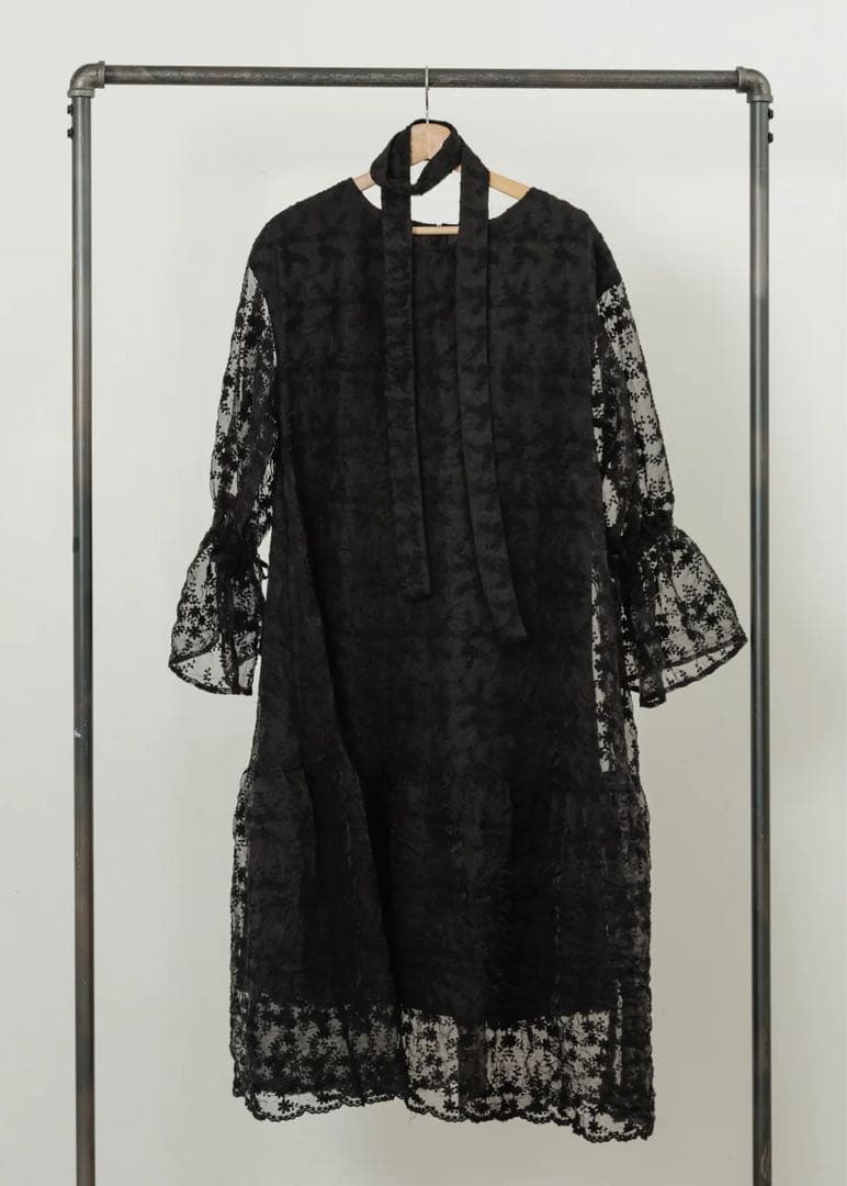 YOURMLE ブラックレースフレアスリーブワンピース
