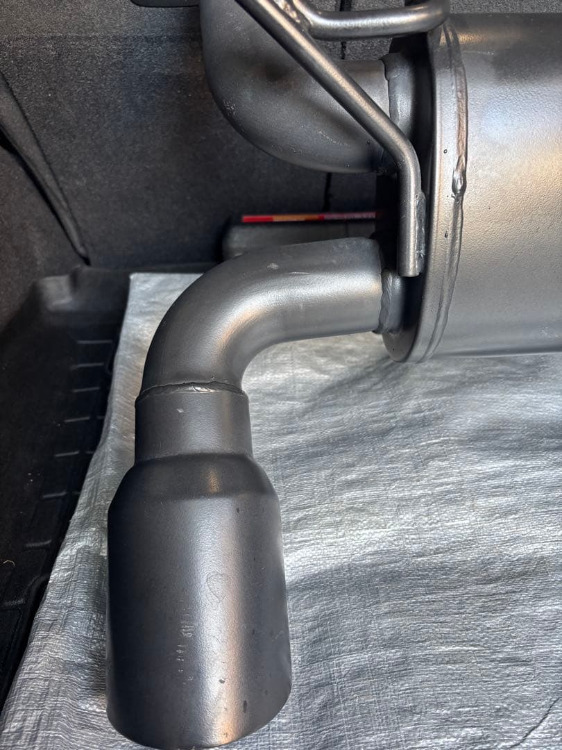 MAGNAFLOW マフラー ブラック仕上げ　JLラングラー　中古