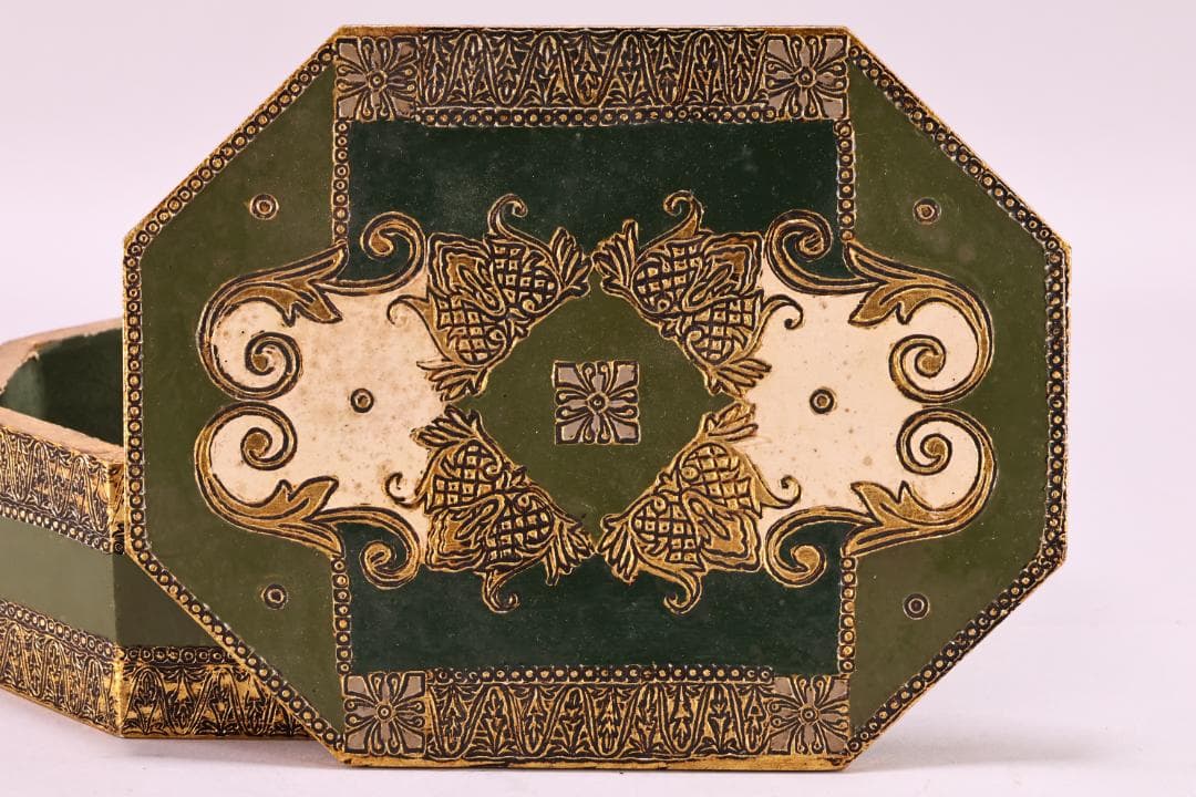 アンティーク雑貨　イタリア金箔工芸 デコ フィオレンティーノ　トレイ　小箱　冊子