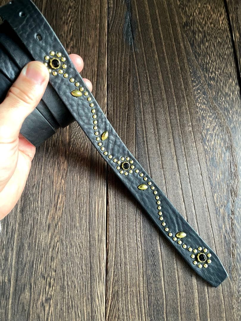 スタッズナローロングベルト　24mm 真鍮　シボ　フラワー　HTC CALEE