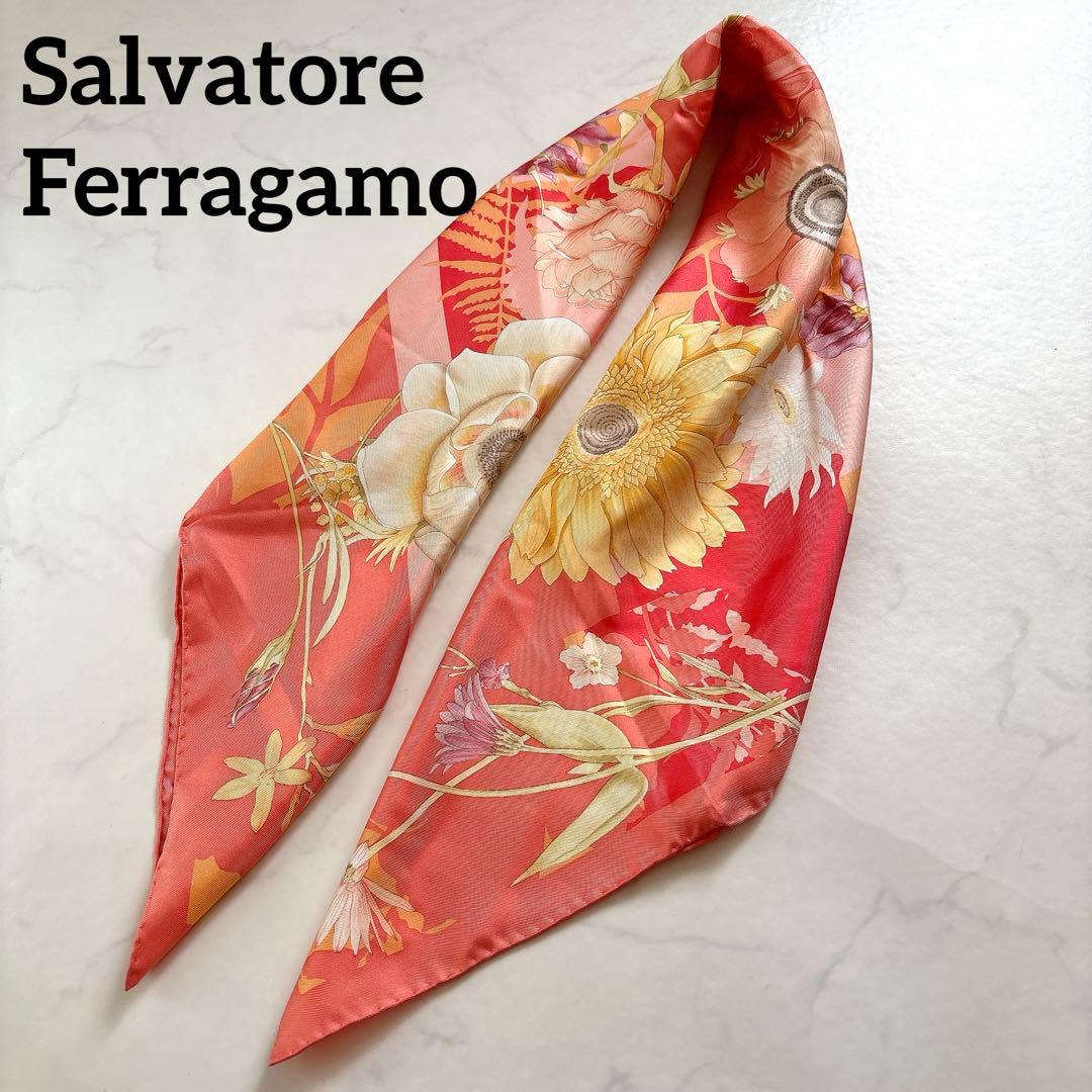極美品 Ferragamo 大判 シルクスカーフ 花柄 サーモンピンク 春カラー