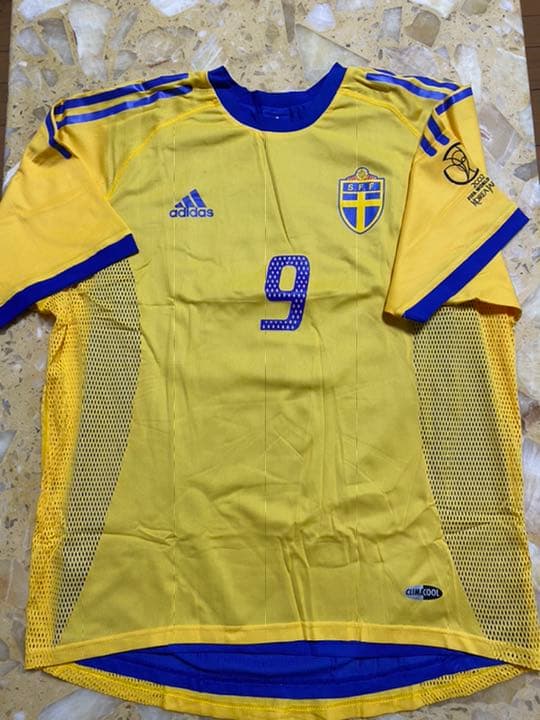 アディダス　スウェーデン代表　ユニフォーム