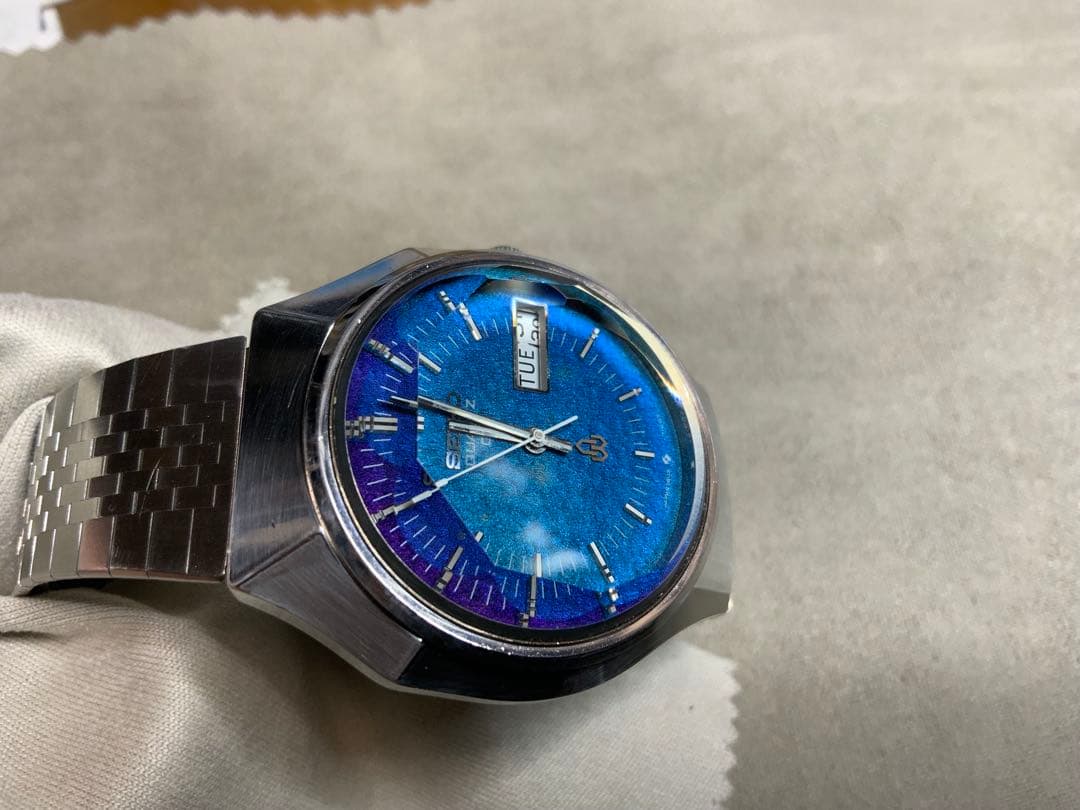 【 ゴリアテ 】SEIKO 38QTクオーツ 3803-7080