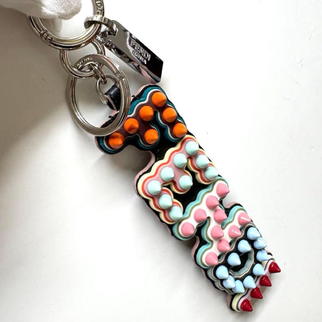 FENDI　フェンディ ロゴ　スタッズ チャーム　キーホルダー　USB付