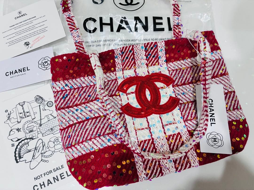 CHANEL トートバッグ　シャネルノベルティ　スパンコール　赤