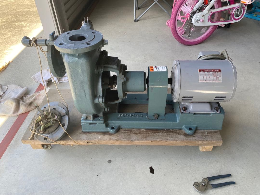 揚水ポンプ　鶴見制作所　新品価格　380000