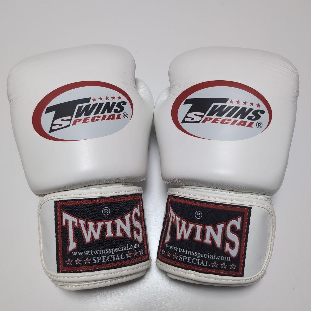 未使用級　TWINS　ツインズ SPECIAL ボクシンググローブ　8OZ　白
