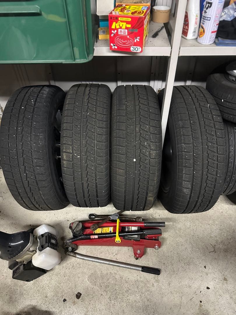 225/60/17 スタッドレスタイヤ ホイール付