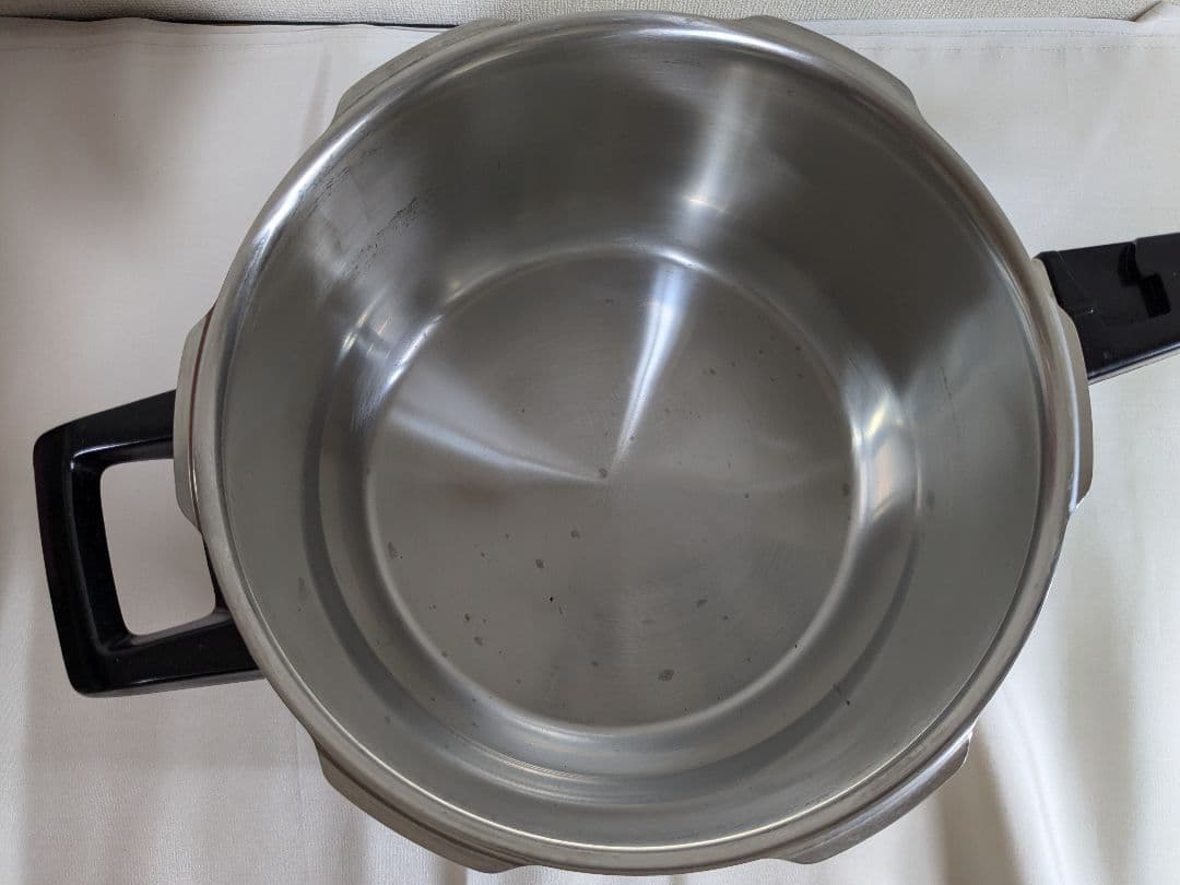 【未使用】 ドイツ製 WMF 圧力鍋 5L