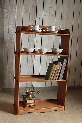 古い小ぶりな木製の収納棚　4段　本棚　食器棚　オープンラック　古家具　古道具