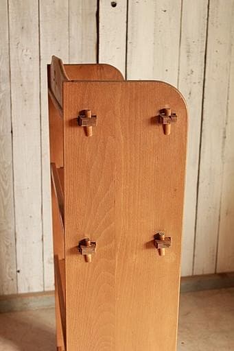 古い小ぶりな木製の収納棚　4段　本棚　食器棚　オープンラック　古家具　古道具