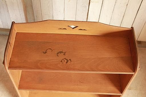 古い小ぶりな木製の収納棚　4段　本棚　食器棚　オープンラック　古家具　古道具