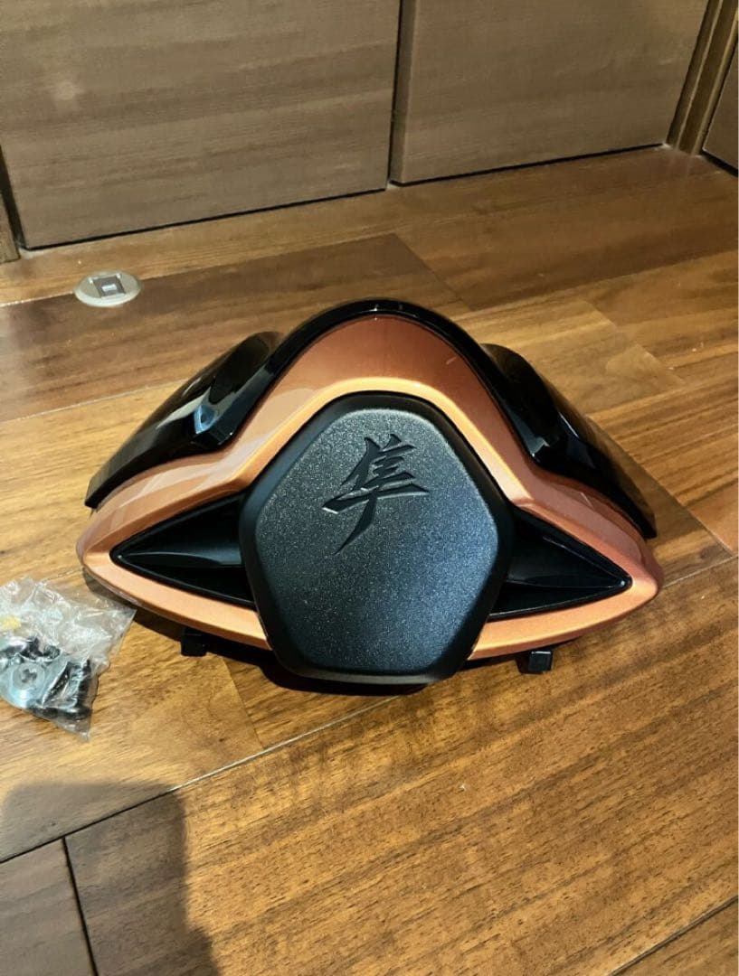 新品同様 スズキ Hayabusa ハヤブサ３型用シングルシートカウル　隼　新型