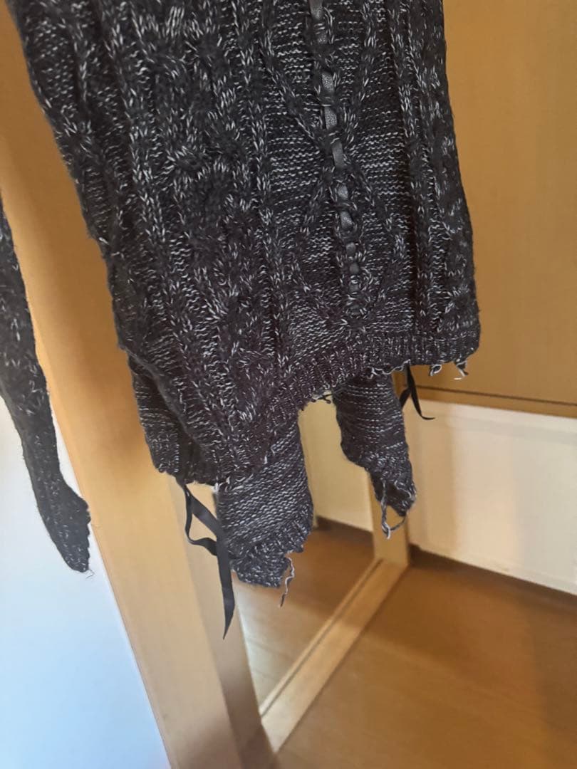 KMRi ケムリ　フリンジデザイン カーディガン 黒とグレー